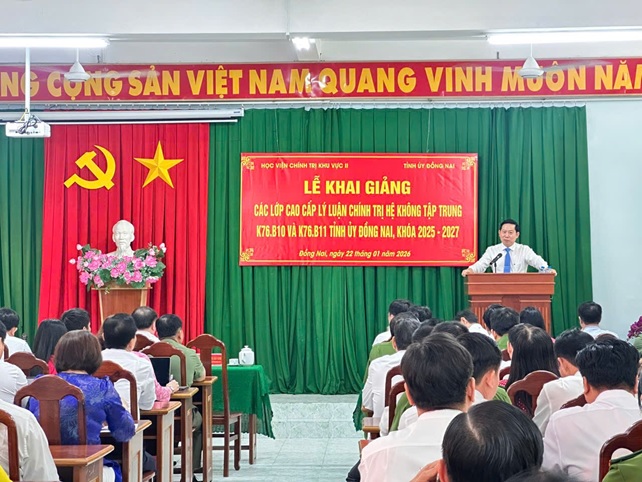 truong chinh tri 1.jpg