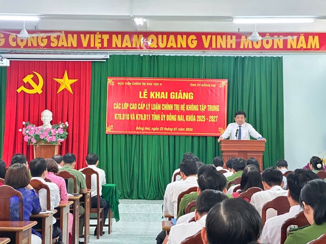 truong chinh tri 2.jpg