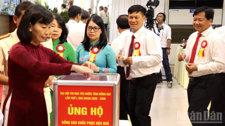 ung ho.jpg