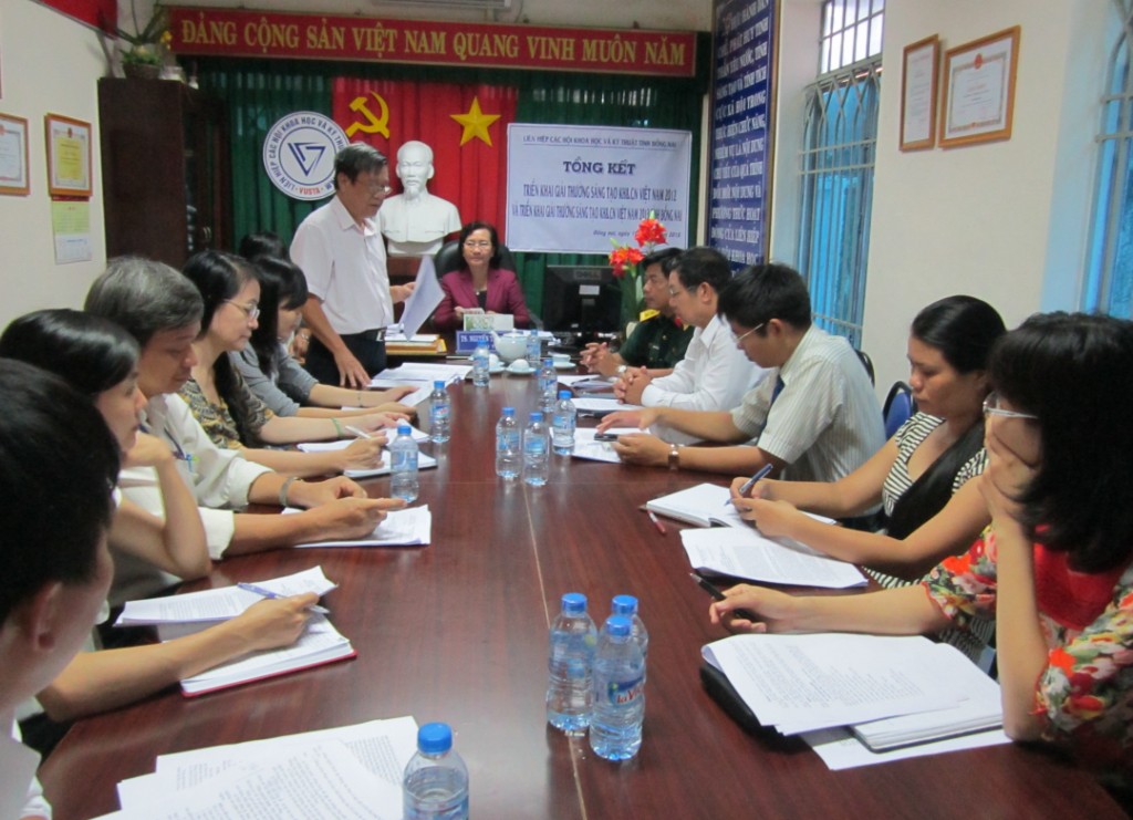 1 Tổng kết Giải thưởng Sáng tạo KHCN năm 2012 và triển kha.jpg