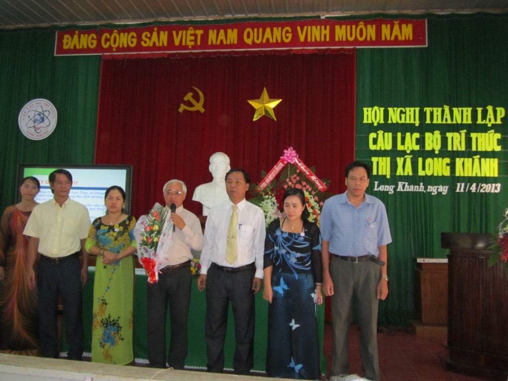 Câu lạc bộ Trí thức thị xã Long Khánh.JPG