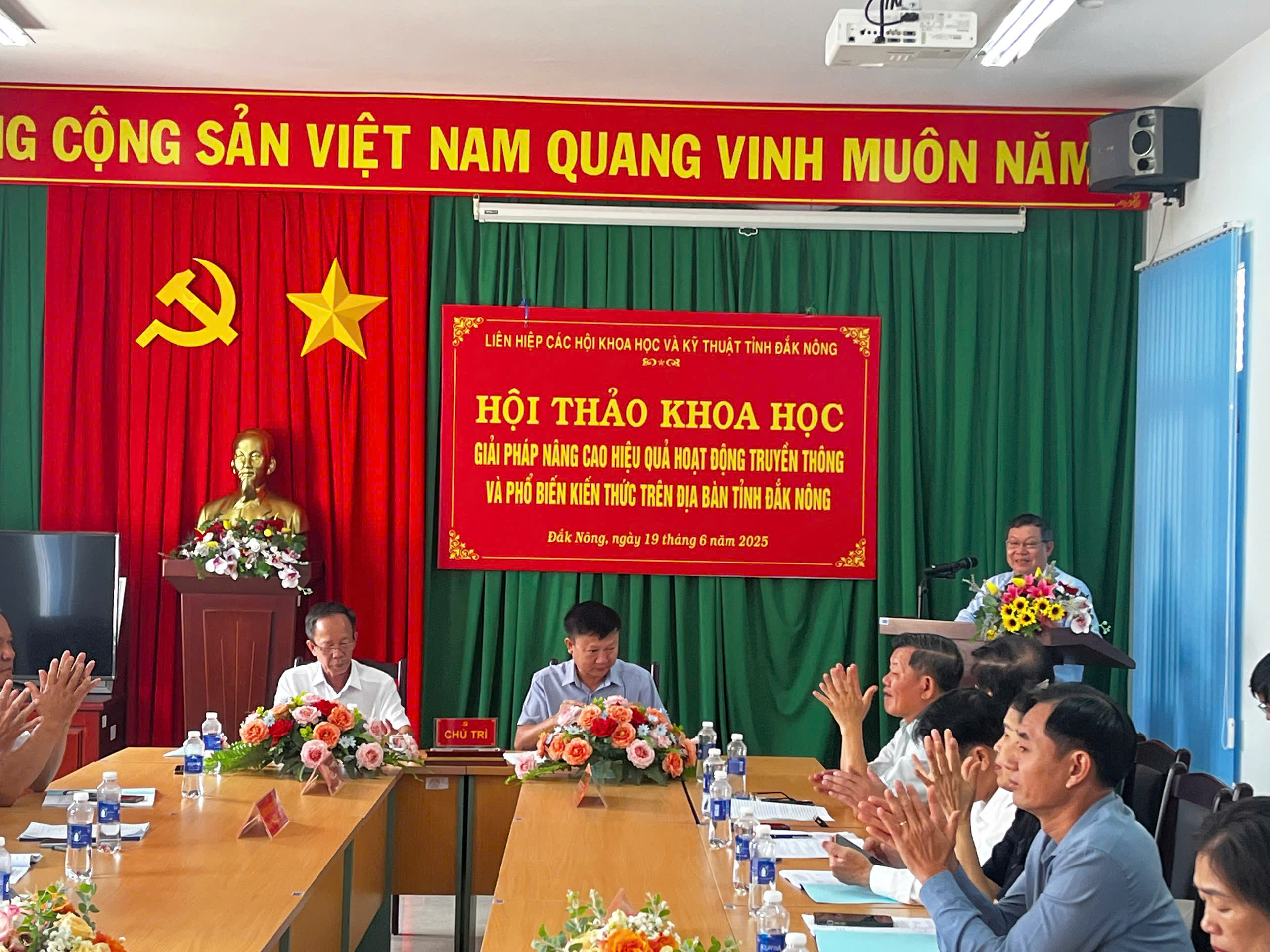 HỘI THẢO ĐẮC NÔNG (2).jpg