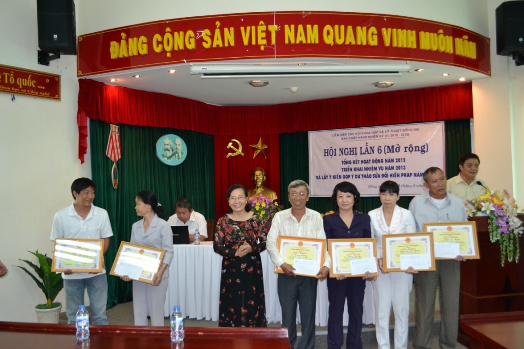 Hội nghị Ban Chấp hành Llần thứ 6 3.jpg