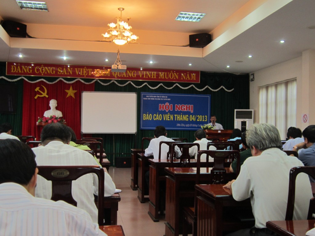 Hội nghị Báo cáo viên thánghhh 4hjhhh.jpg
