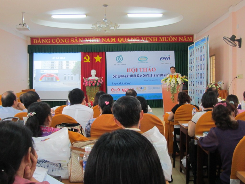 Hội thảo Chất lượng an toàn thức ăn cho trẻ đến 36 tháng.jpg