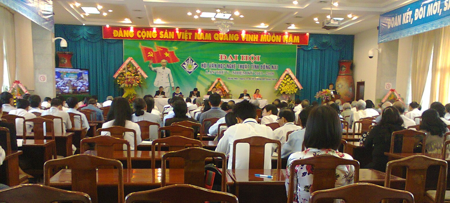 hoi VHNT to chuc dai hoi.jpg