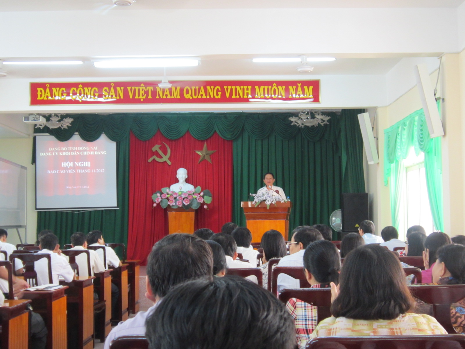 Đảng ủy khối Dân chính Đảng tổ chức Hội nghị báo cáo hfdtd.jpg