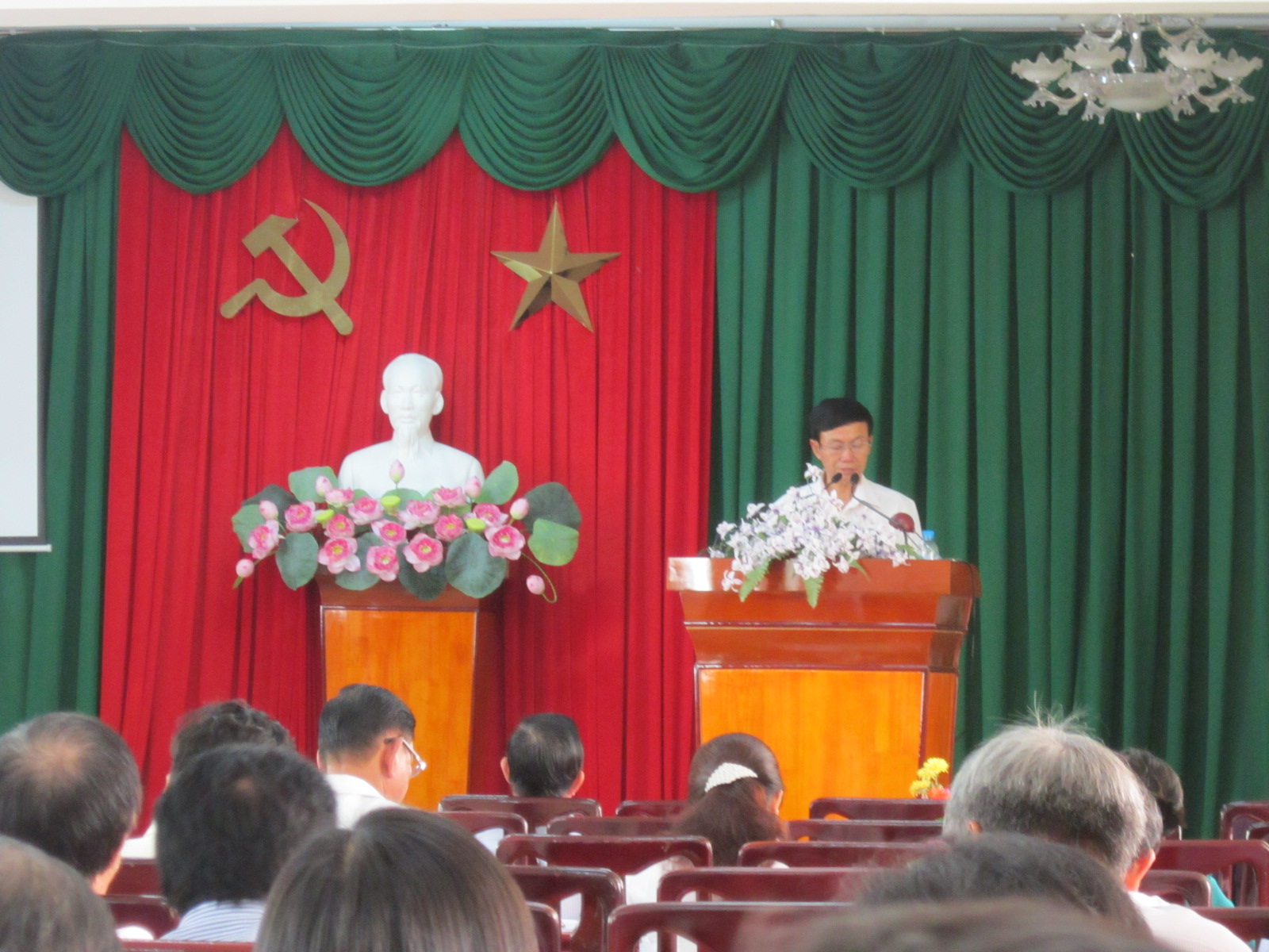 Đảng ủy khối Dân chính Đảng tổ chức họp thông báo kết quả kiểm điểm003.jpg