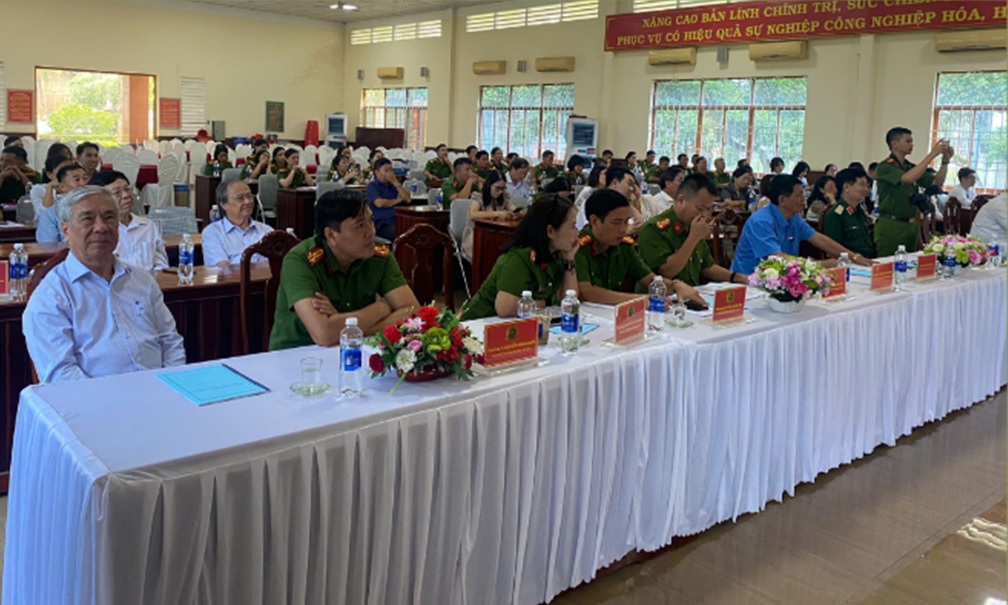 Đại biểu tham dự Hội thảo với chủ đề "Người chưa thành niên nghiện ma túy: Từ tiếp nhận, quản lý đến phục hồi và tái hòa nhập"