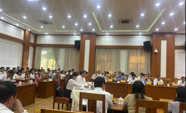 Quan cảnh hội nghị